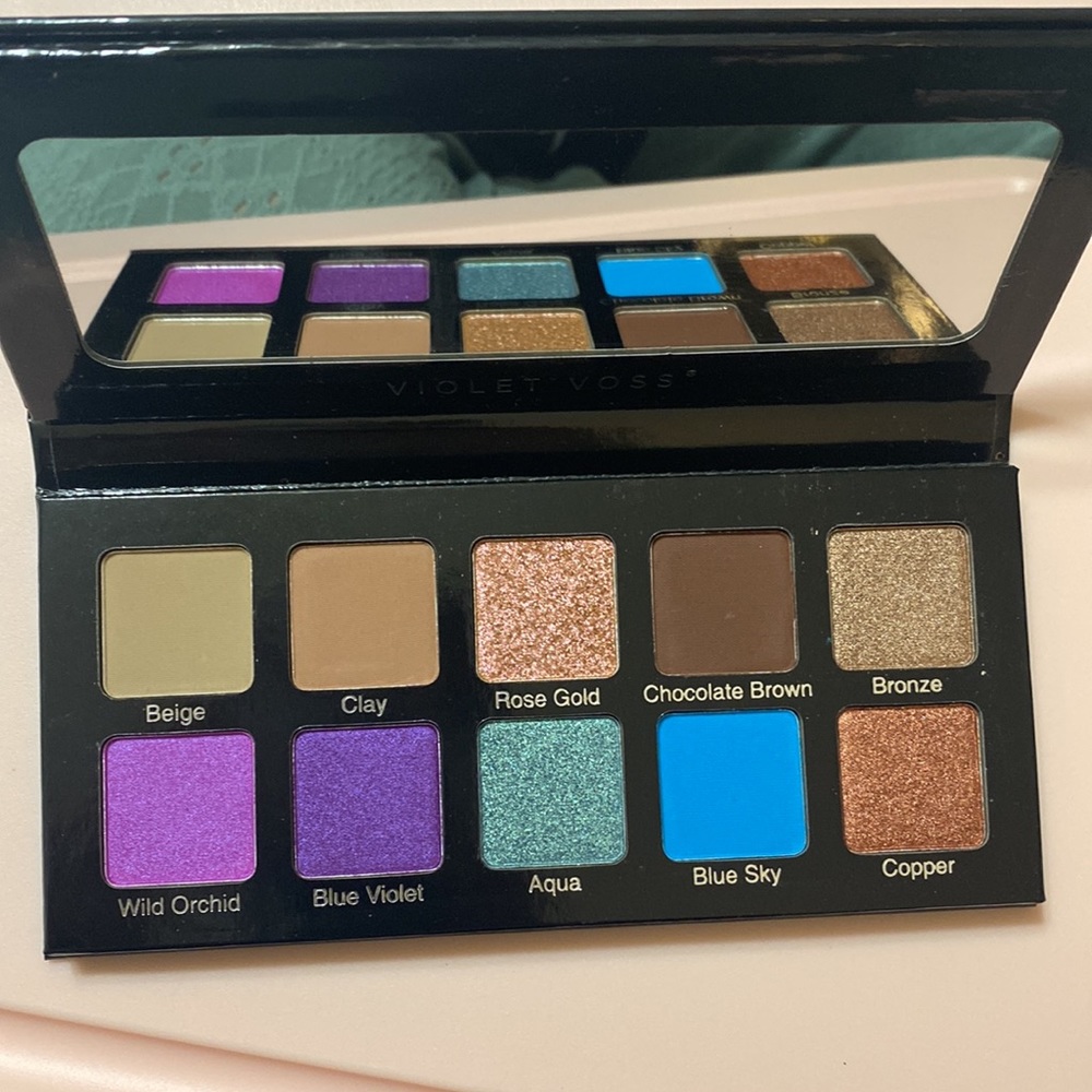 Violet Voss Essentials 2 Pro Series Palette